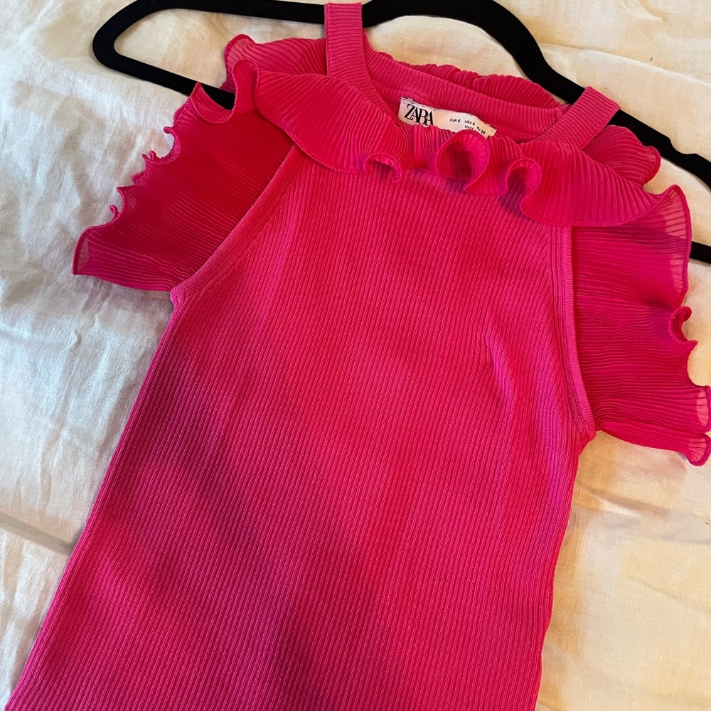 ZARA SMALL ribbed hot pink ruffle tank